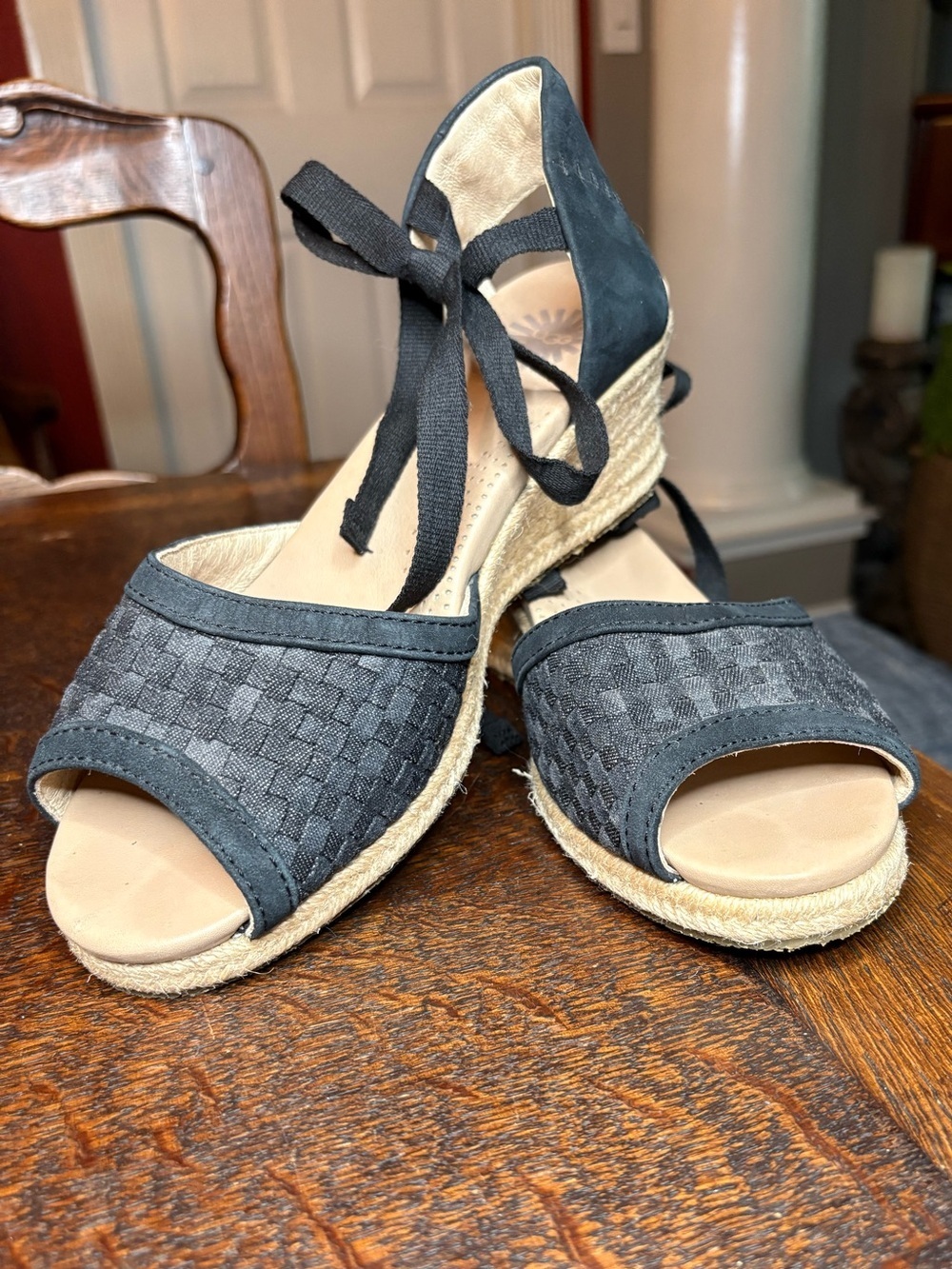 UGG Delmar Black Woven Jute Espadrille Wedge Sandals - Size 8